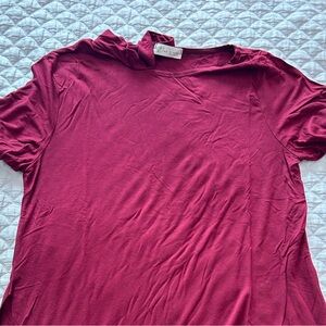 Gorgeous lavender/pink top. Size M. Inquire!